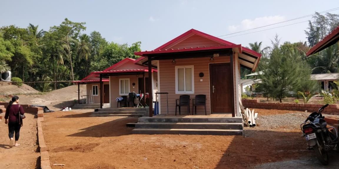 Dāpoli Feet Up Amaranth Resort מראה חיצוני תמונה